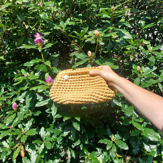 Jumbo Clutch